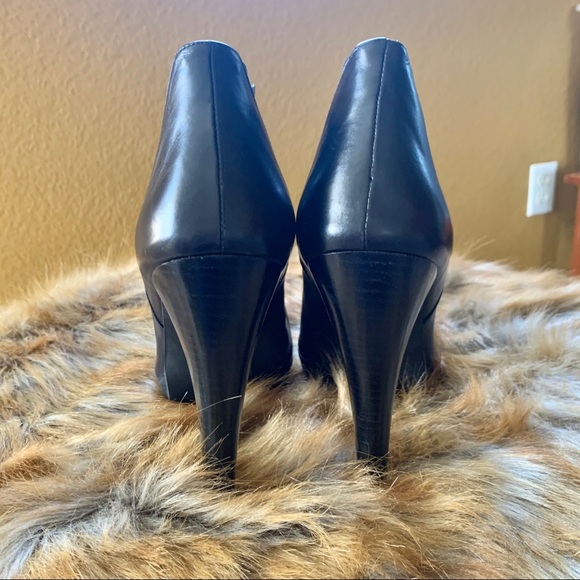 Stuart Weitzman Leather High Heel Booties - Picture 10 of 10